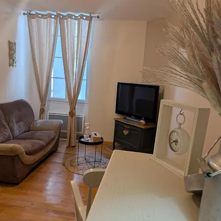 Au Petit Bonheur Apartment Seyches