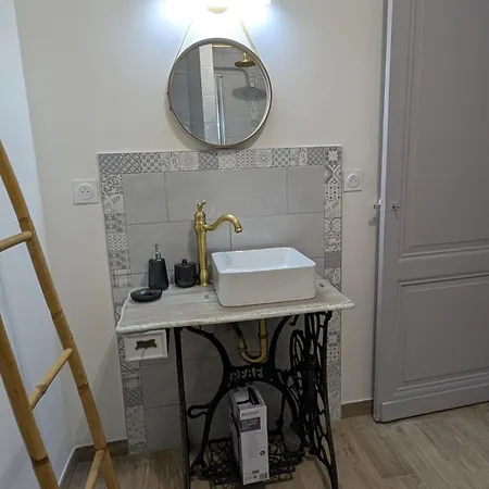 Au Petit Bonheur *